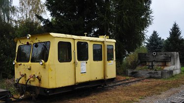 2014.10.05 Motorwagen KL X 625 901 im Bahnhof Weitra